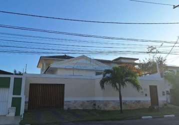 Casa em vilas do atlântico: 3 suítes, 5 banheiros r$ 1,4m