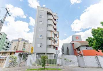 Apartamento de 2 quartos e 2 banheiros no coração do batel!