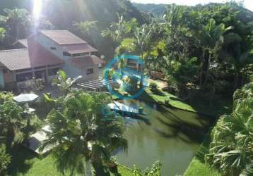 Chácara em meio a natureza com uma linda lagoa com peixes à venda em canelinha/sc