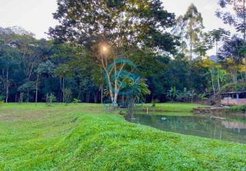 Chácara em meio a natureza com cachoeira, lagoa e terreno de 5.000m² à venda em canelinha/sc