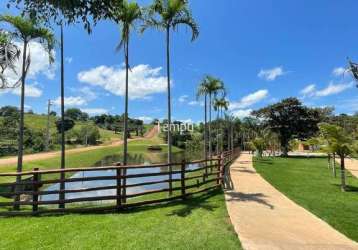 Terreno em condomínio monte sião - terra santa cidade do lazer, 1.582,04 m², ao lado do lago, trindade - go