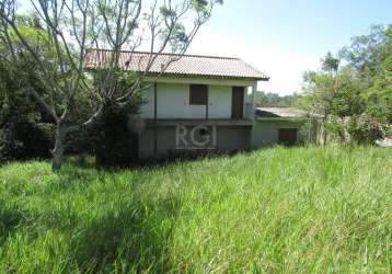 Sitio com 2ha de terras com duas casas construídas  desabitadas