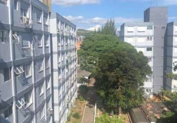 Apartamento de 2 dormitorios no bairro partenom&lt;br&gt;lindo apto de 2 quartos, banheiro e cozinha reformados, 2 quadras da puc e 90 m do carrefour. proprietário aceita proposta.&lt;br&gt;agende sua