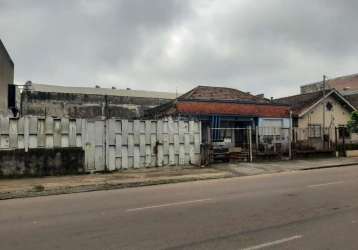 Terreno localizado no bairro navegantes com 484 m² de área total, medindo 22 x 22, com construção de alvenaria sob terreno. localizado na rua dona margarida e próximo a  bares, lancherias, supermercad