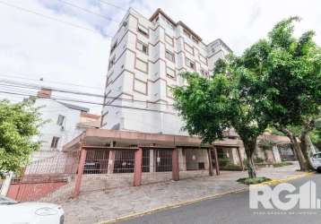 Amplo apartamento de 3 dormitórios, sendo 1 suíte, 3 banheiros no total.&lt;br&gt;o apartamento é bem iluminado e ensolarado, elétrica e hidráulica revisados. &lt;br&gt;em ótima localização no bairro 