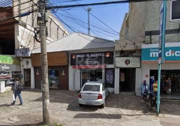 Loja com aproximadamente 53m². bem localizada na av cavalhada.&lt;br&gt;agende já sua visita!&lt;br&gt;&lt;br&gt;aluguel r$ 5.000,00 + taxas de aproximadamente r$168,00 (iptu e seguro fogo).&lt;br&gt;