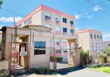 Excelente apartamento reformado, 2 dormitórios, 2 banheiros sociais, amplo living, cozinha com água quente, área de serviço separada, dependência e 1 vaga de garagem rotativa. ótima orientação solar, 