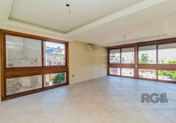 Aproveite esta oportunidade de adquirir um excelente apartamento de 197m², com 3 quartos, sendo 1 suíte, 2 banheiros sociais, 2 vagas de garagem. localizado no bairro auxiliadora, este imóvel possui i