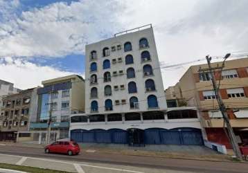 Excelente  apartamento 3 dormitórios no bairro medianeira comsacada em 2 dormitórios, amplo living 2 ambientes, cozinha com móveis sob medida, área de serviço separada, banheiro social, banheiro auxil