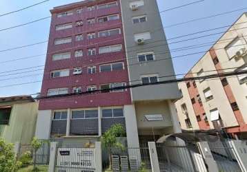 Apartamento de 42m² sendo 1 dormitórios com duas vagas, no bairro santo antônio.&lt;br&gt;&lt;br&gt;mobiliado, reformado, decorado, armários na cozinha, ar condicionado e churrasqueira. salão de festa