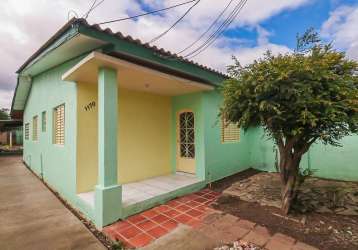 Casa térrea 2 dormitórios no bairro rio branco - canoas &lt;br&gt;&lt;br&gt;imóvel espaçoso de alvenaria , 2 quartos, sala de estar, sala de jantar, cozinha, banheiro, janelas em metal, reformada e pi