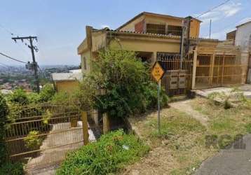 Terreno no bairro cascata com casa de alvenaria não averbada, lugar alto, rua pavimentada, próximo a av. oscar pereira.