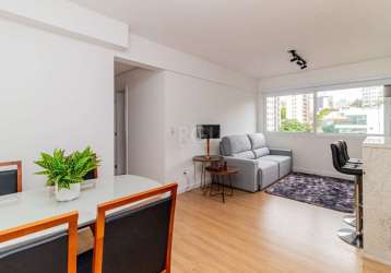 Apartamento mobiliado e decorado, localizado no bairro  higienópolis, com 76,40m² no 8º andar. imóvel com 03 dormitórios, sendo uma suite, sala de estar/jantar, cozinha completa, banheiro social, área