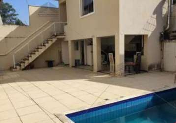 Casa com 04 suítes, piscina e churrasqueira na cantareira próximo ao horto florestal