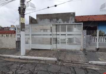 Casa reformada a venda na vila maria alta, 3 dormitórios, sala, cozinha, suíte, lavanderia,  com banheira. 2 vagas na garagem.