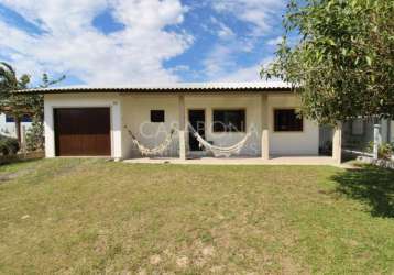 Casa com 4 quartos à venda na rua antonio joaquim de quadros, 85, camboim, arroio do sal por r$ 485.000