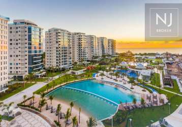 Apartamento decorado  resort na praia brava - itajaí, sc