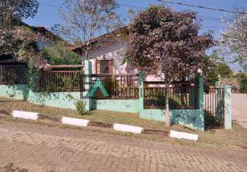 Casa térrea em condomínio fechado entre atiabaia e piracaia