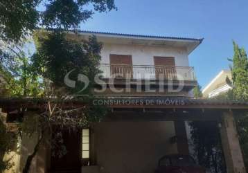 Casa a venda em condomínio no bairro do jardim guedala. 4 quartos suites e 4 vagas de garagem.