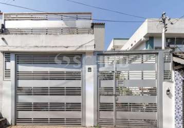 Sobrado para venda com 3 quartos, 183m²