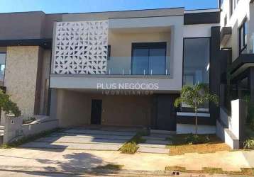 Luxuosa casa no condomínio sunlake: 3 suítes, 1 escritório, 250m² de terreno e 205m² de construção