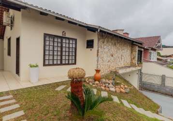 Excelente casa com 1 suíte mais 2 quartos à venda no bairro floresta em joinville - sc