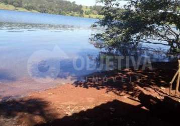 Rancho em condomínio na represa de miranda em uberlândia