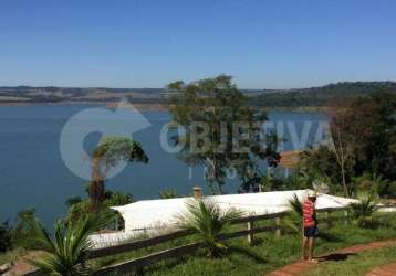 Linda chácara as margens da represa de nova ponte a 90 km de uberlândia