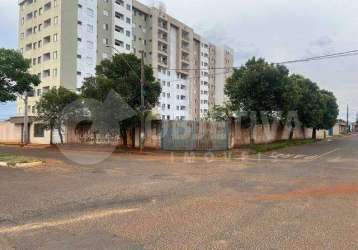 Excelente área de esquina a venda no bairro santa monica em uberlândia