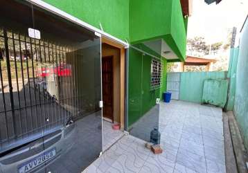 Terreno de esquina comercial, contendo 1 sobrado e 1 casa de madeira - santa cândida