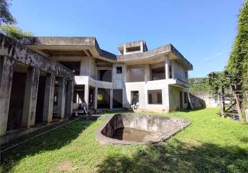 Terreno com casa inacabada no city boaçava. bom custo benefício