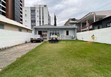 Casa em condomínio fechado com 3 quartos à venda na rua tereza cristina, 521, canto, florianópolis por r$ 1.385.000