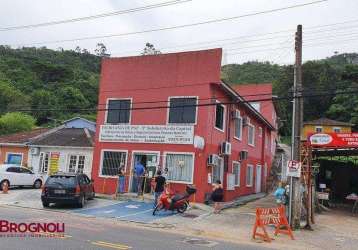 Casa residencial/comercial em saco dos limões