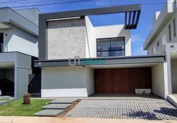 Casa condominio fechado imóvel impecável, moderno com conceito aberto e integrado. ambiente que proporciona conforto e sofisticação