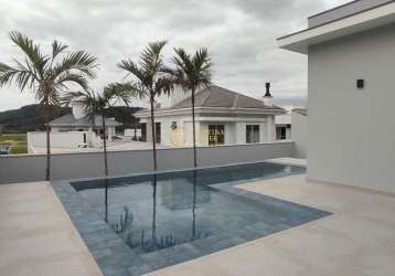 Casa térrea com 3 dormitórios pedra branca 173m² - com piscina