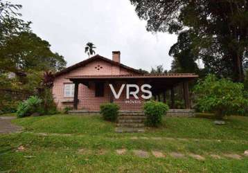 Casa com 4 dormitórios à venda, 234 m² por r$ 1.200.000,00 - granja guarani - teresópolis/rj