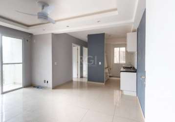 Apartamento, 50m², 02 dormitórios, living para 02 ambientes, 01 banheiro social, ventilação direta, cozinha e sacada com churrasqueira,  02 lances de  escada, pronto para morar. condomínio com portari