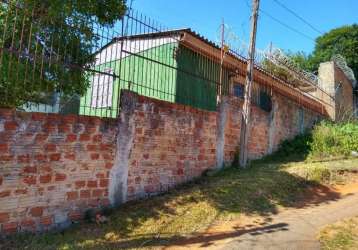 Terreno no bairro cavalhada, porto alegre/rs.  &lt;br&gt;    &lt;br&gt;terreno na rua conego vieira da soledade, com 140 m2, possui no seu interior uma casa mista  com aproximadamente 65 m2, não averb