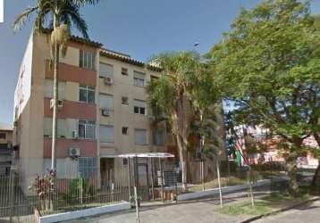 Ótimo apartamento no jardim do salso, a poucos minutos da puc, desocupado, fundos, reformado, com 41m² privativos, de 1 dormitório. possui sala ampla para 2 ambientes, 1 dormitório, banheiro com box d