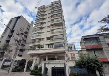 Apartamento para locação com 03 dormitórios, 02 banheiros e 02 vagas no moinhos de vento. o apartamento é mobiliado, tem 97m², 03 dormitórios, sendo 01 suíte, 02 banheiros (social e suíte), cozinha co