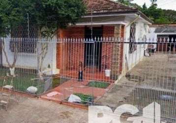 Casa à venda com 100m², 2 quartos e 4 vagas. rua sezefredo inácio de oliveira no bairro passo das pedras&lt;br&gt;&lt;br&gt;imóvel amplo à venda com 2 quartos e 1 banheiro. este imóvel está bem equipa