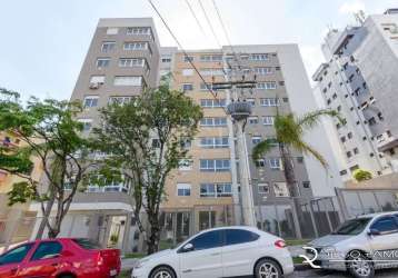 Apartamento 2 (dois) dormitórios com suíte novo e alto padrão no bairro petrópolis , sala de  estar/jantar, banheiro social e cozinha americana com churrasqueira integrada e 2 vagas de garagem coberta