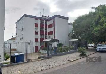 Ótimo apartamento no passo d'areia, lateral, reformado, com 43m² privativos, de 1 dormitório. possui sala ampla, 1 dormitório, banheiro com box de vidro e ventilação natural, cozinha e área de serviço