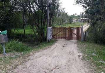 Terreno no bairro lami,  25 m x 56 m,  todo murado, plano, pronto para construir, encontra-se em um local privilegiado, junto a natureza, próximo a vários balneários. estuda carro no negócio. o terren