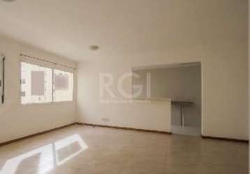 Apartamento de 2 dormitórios, no bairro partenon, com living 2 ambientes, cozinha americana com pia, área de serviço com tanque, banheiro com box, vaga coberta para 01 carro, piso porcelanato, 12º and