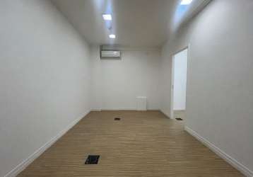 Sala comercial no domo business com ponto de água - oportunidade!