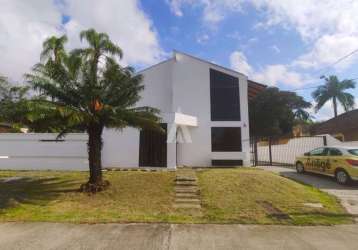 Casa comercial para alugar, 308.06 m2 por r$11900.00  - gloria - joinville/sc