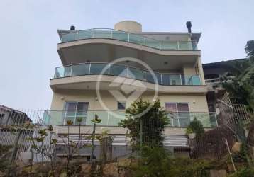 Casa de 3 pavimentos com vista mar à venda codigo: 73820