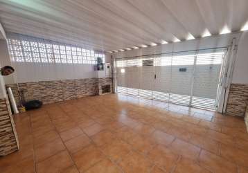 Casa para venda com 175 m2  - 2 quartos e 1 edícula.