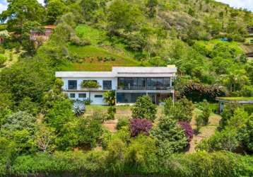 Casa em condomínio fechado com 5 quartos à venda na rua neuza goulart brizola, itaipava, petrópolis, 450 m2 por r$ 3.200.000